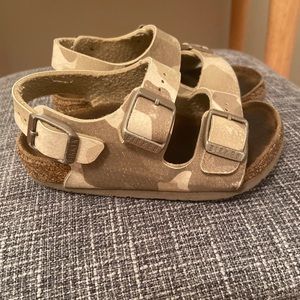 Birkenstock toddler size 8.5